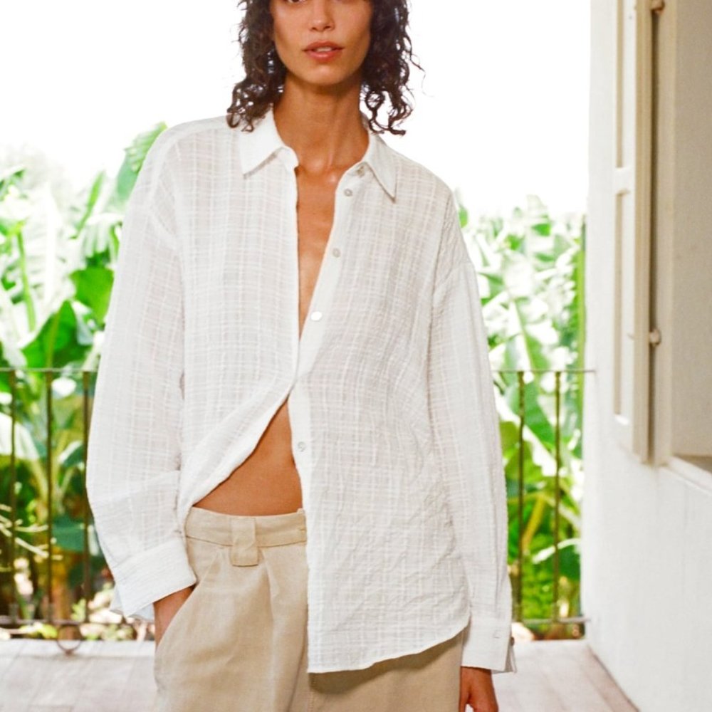 WORN ONCE - RUSTIC FABRIC OVERSIZED SHIRT - M